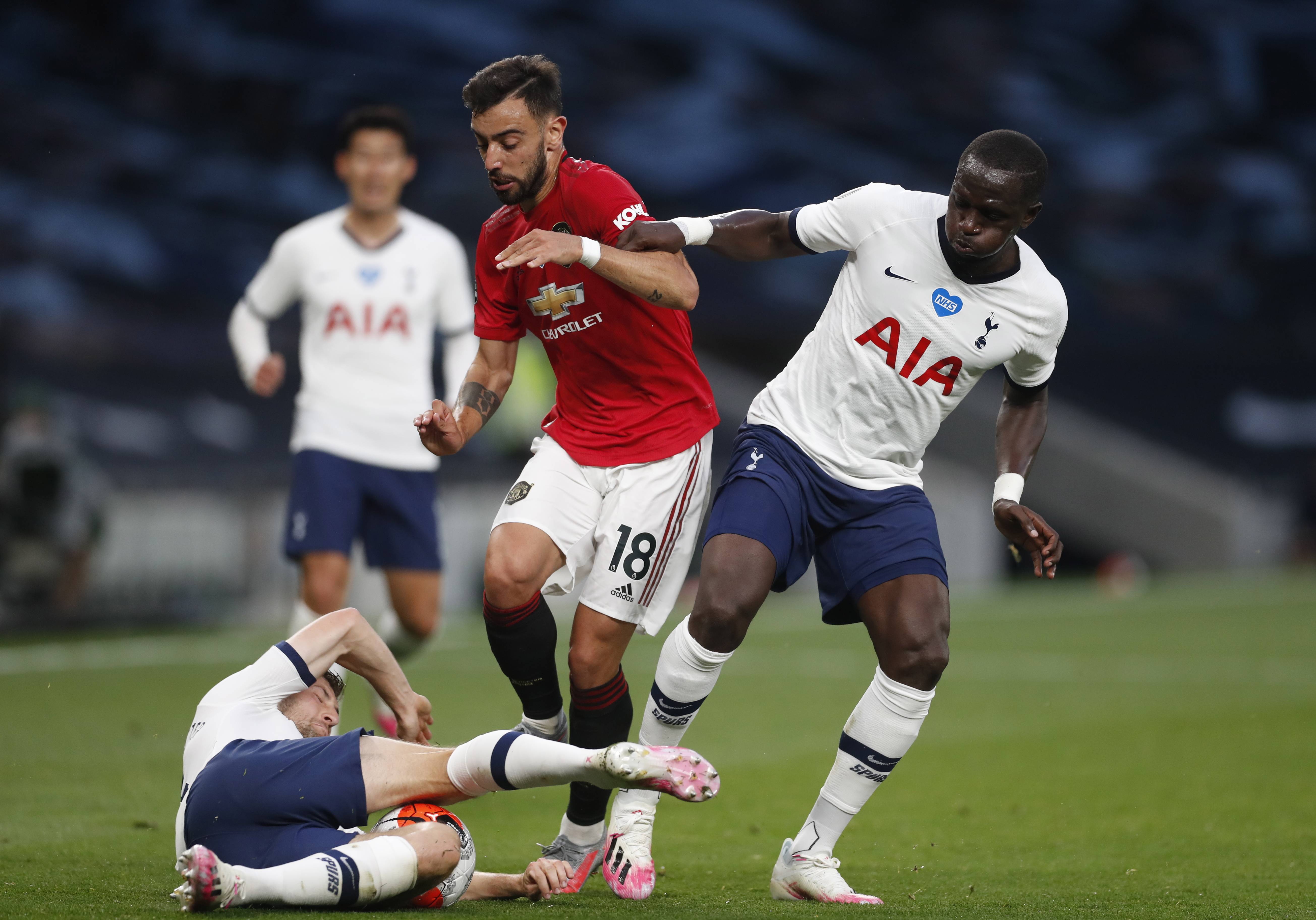 表现产生深 表现产生深